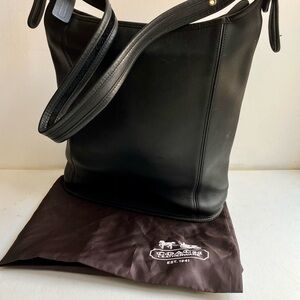 Vintage Coach Legacy Slim Bucket Black Leather No AO3-9060 EUC